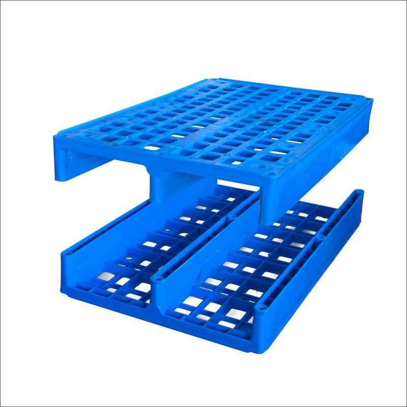 托盘模具12